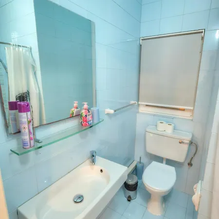 Bright & Spacious 3 Bedrooms Near Seafront Post1-1